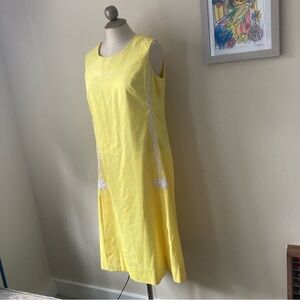 The Lilly Pulitzer Yellow vintage 1960s split hem midi sheath. Size 14
